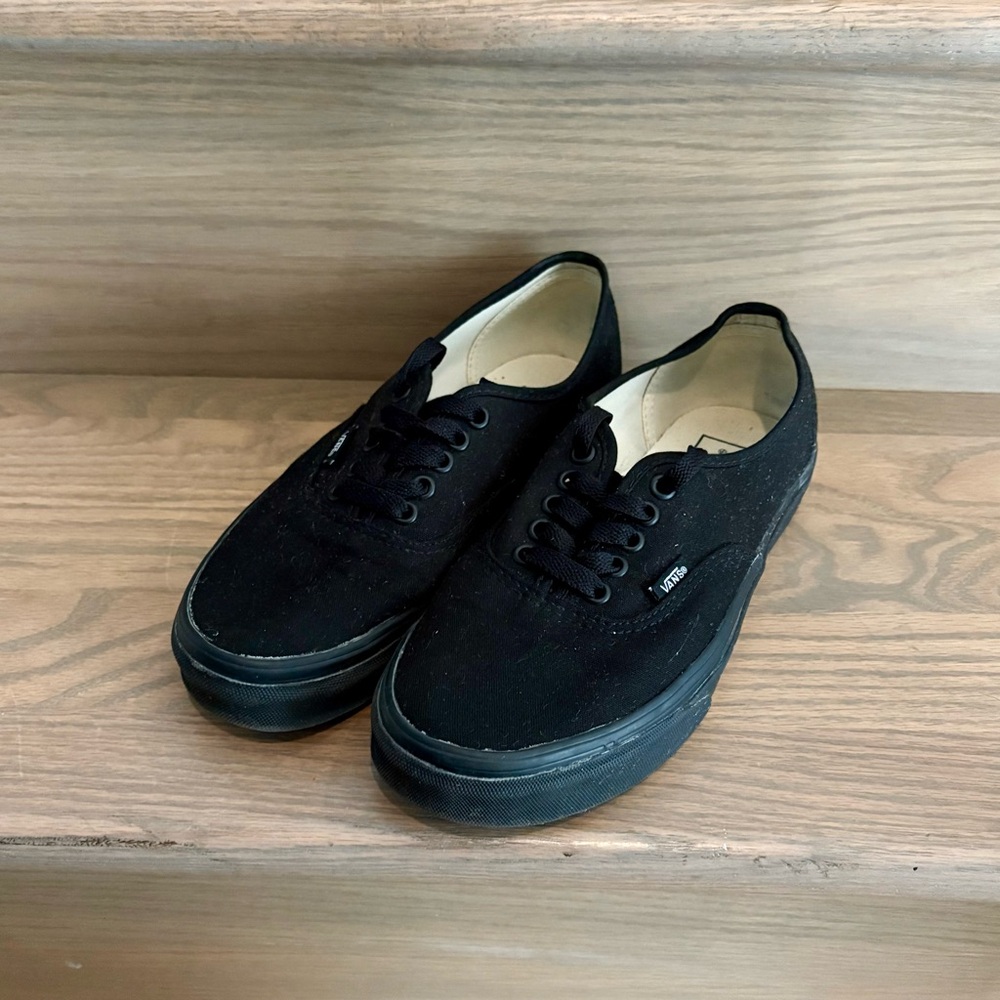 Vans Authentic Low-Top Sneakers - Black